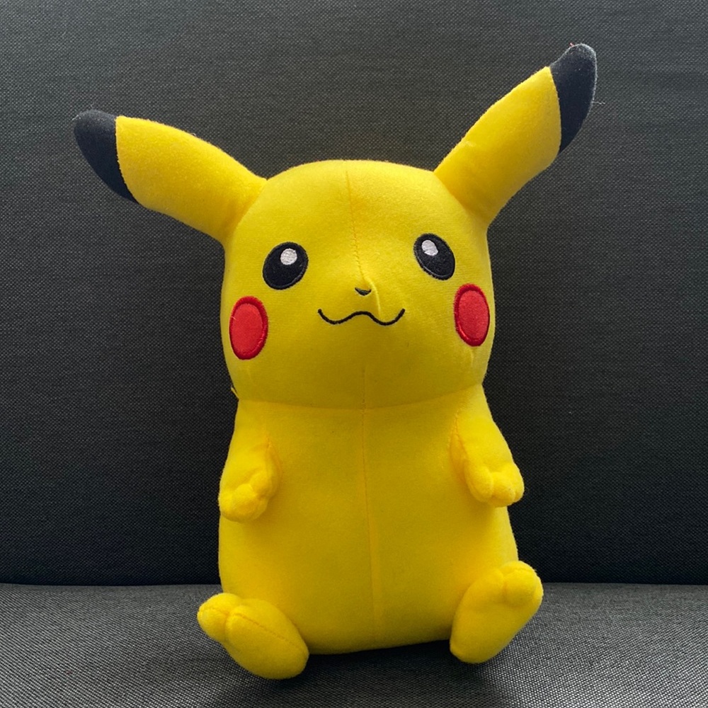 Pokémon Pickachu Stuffy Plush